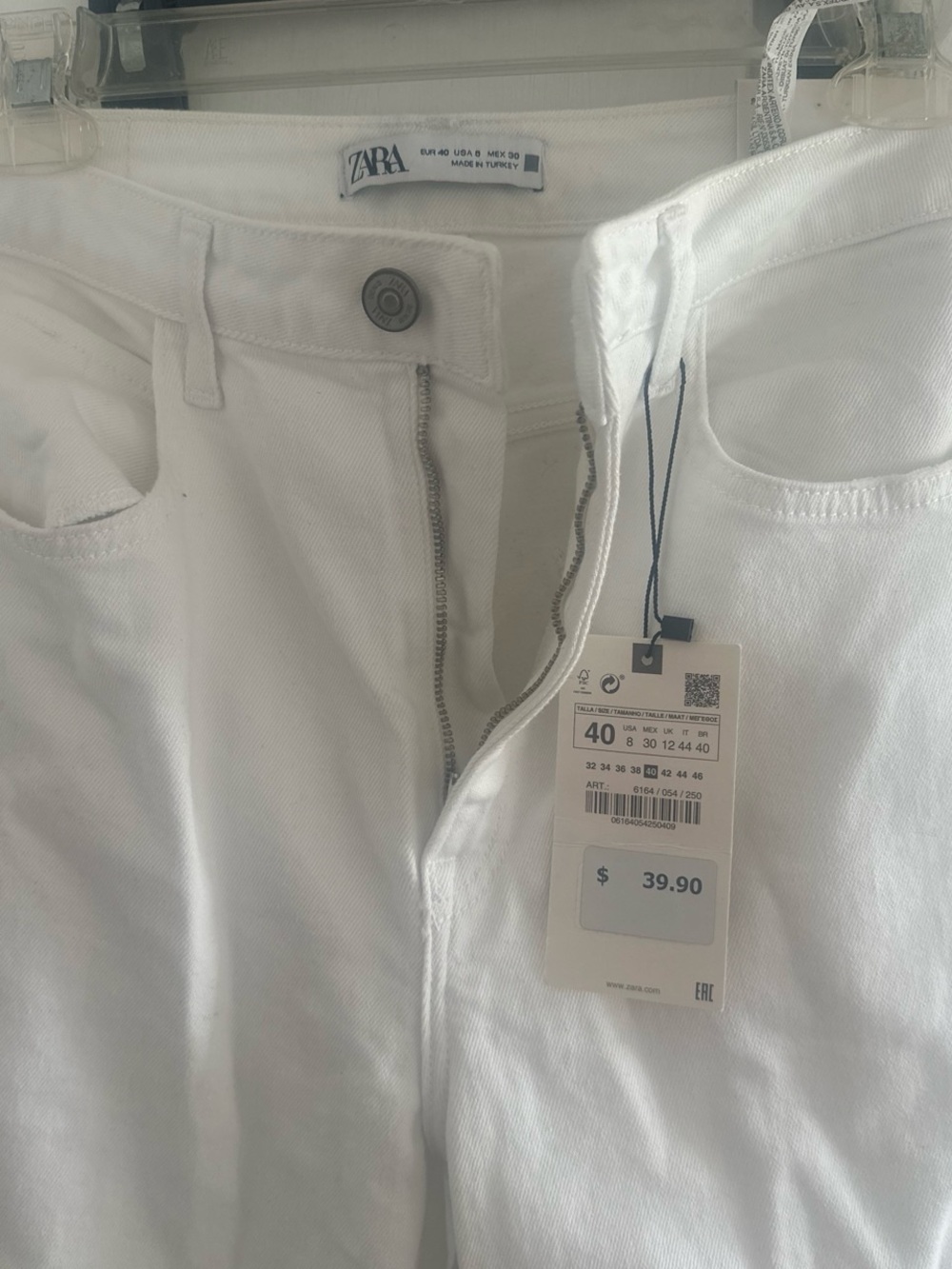 Zara White High-Waist Jeans